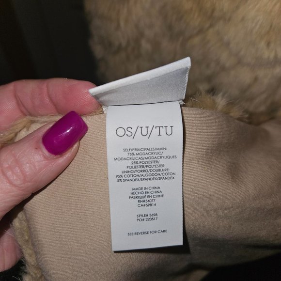 CAbi Faux Fur Tan Scarf - Picture 5 of 5